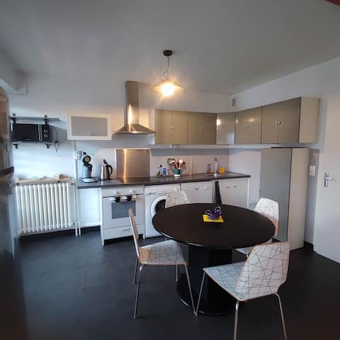 Nice 2-bedroom (60 m2) near Geneva at the foot of the Salève.