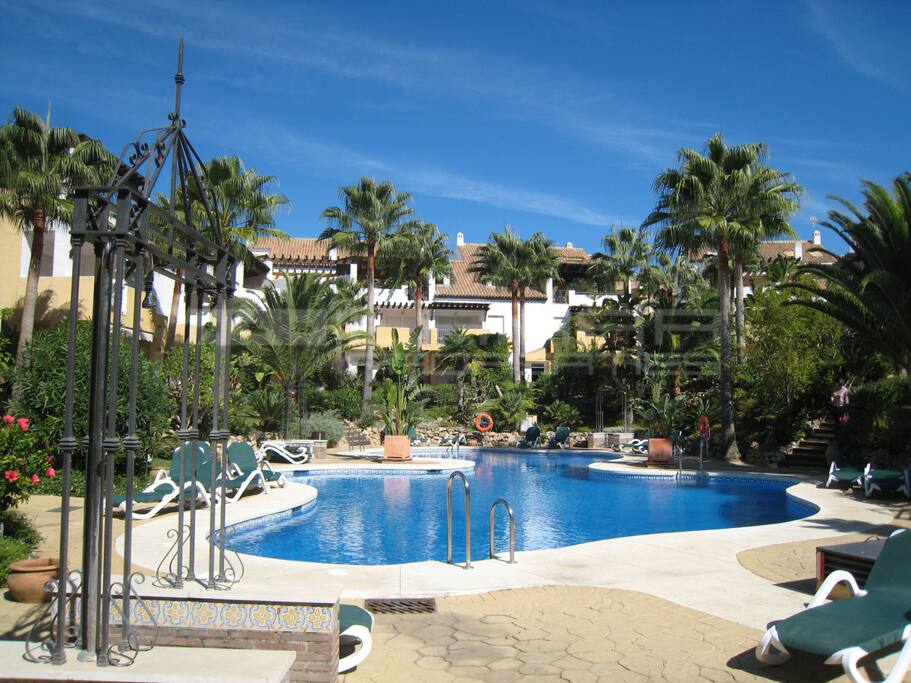 Pool 1