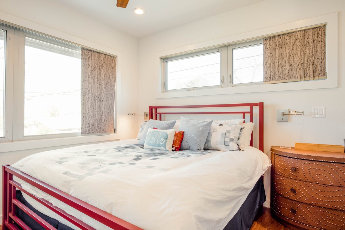 Spacious home in quiet, central neighborhood