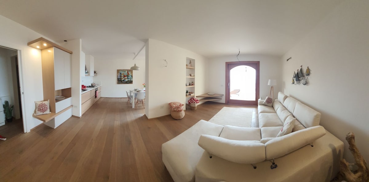 Erfolgreiche Airbnb-Immobilie: Elena's house with sea view and parking space in Monte Argentario