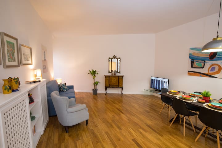 Your Secret Pantheon,200 meters to Pantheon gallery image 2