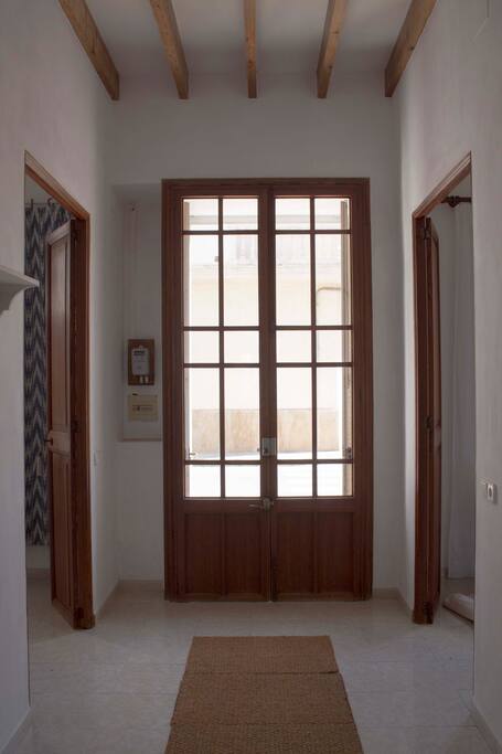 Main entrance / Haupteingang / entrada principal