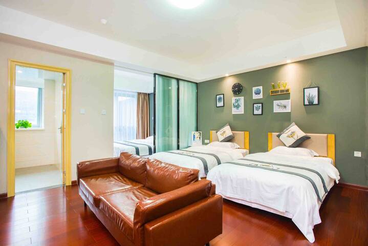 Qinghuiju/New Business Travel Apartment near Shenzhen Airport with Nordic style, high cost performance, 3-4 people living together / clean and tidy / smart home / quiet and comfortable.