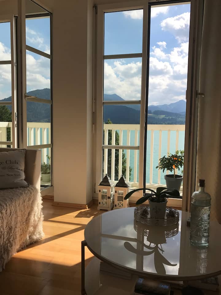 Sunny lake view apartment on Lake Tegernsee