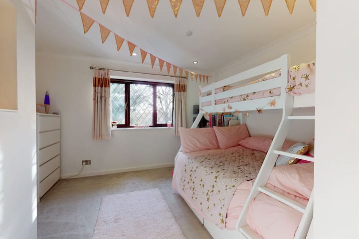 Double/Single Bunk Bedroom