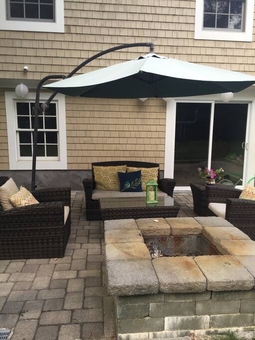 Patio lounge and fire pit