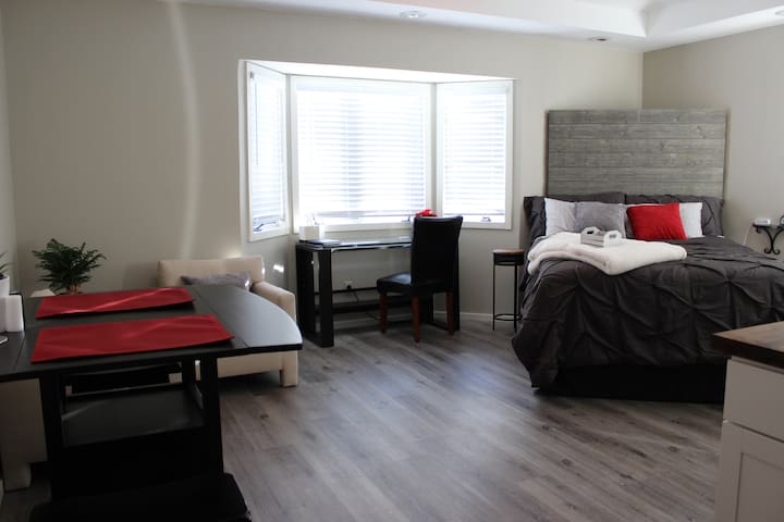 Airbnb Unity Village Vacation Rentals Places To Stay