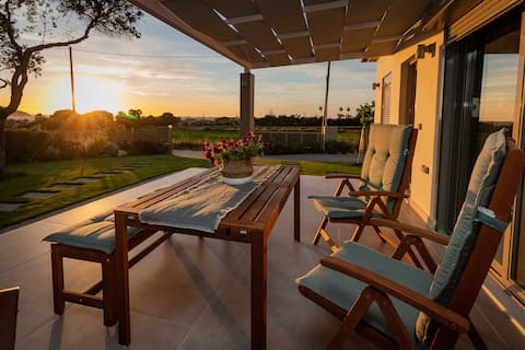Popular Airbnb listing: Ellie's View in Δήμος Τριφυλίας