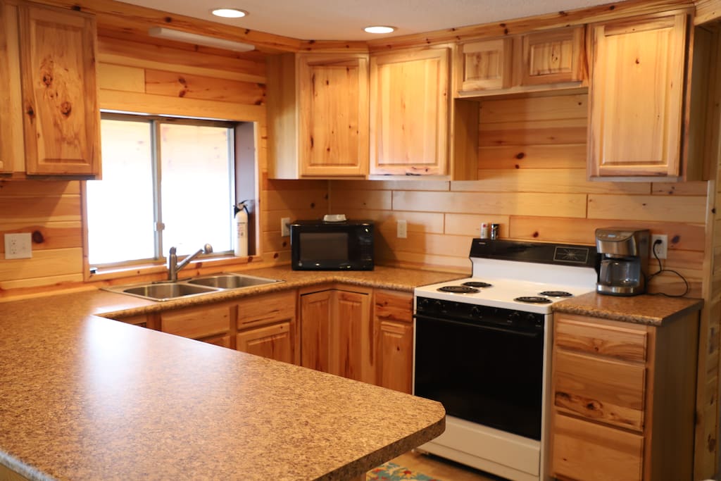 Full kitchen