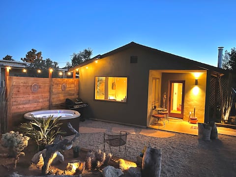 Desert Views | Hot Tub + Pool | Joshua Tree