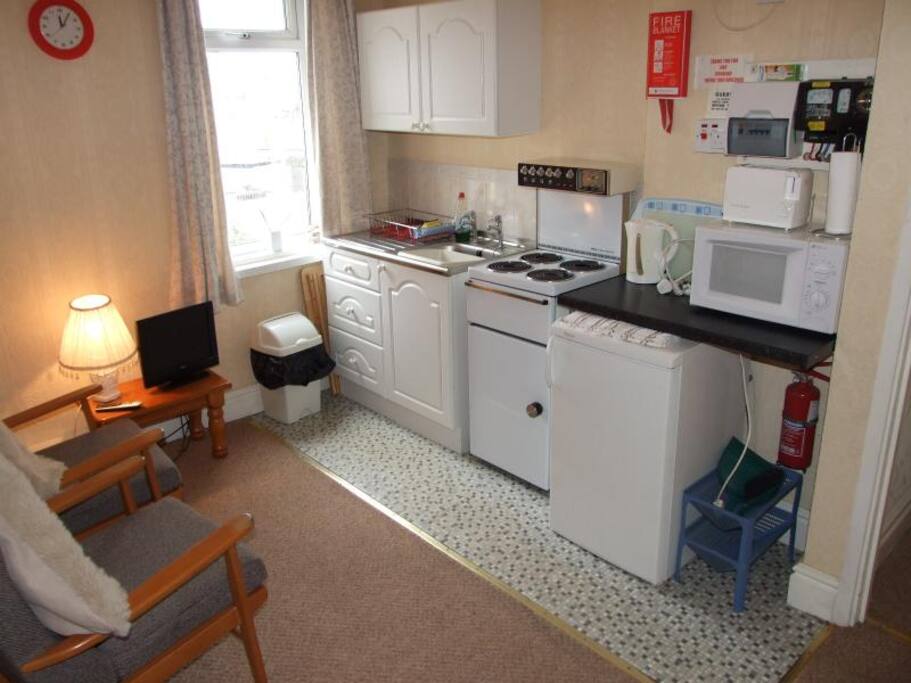 Apartment 1 Living Room / Kitchen