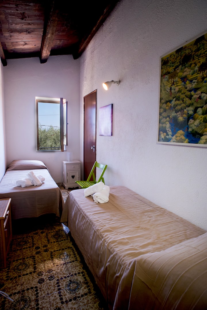 חדר עם נוף לים מהחלון