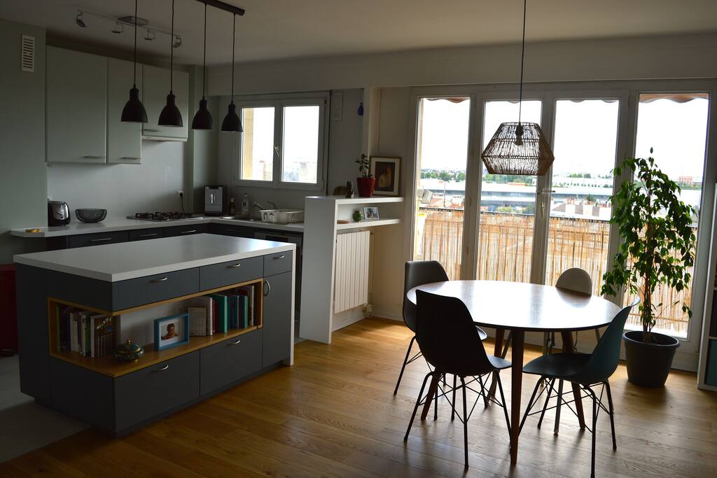 Vue 2 sur l'espace cuisine / Kitchen