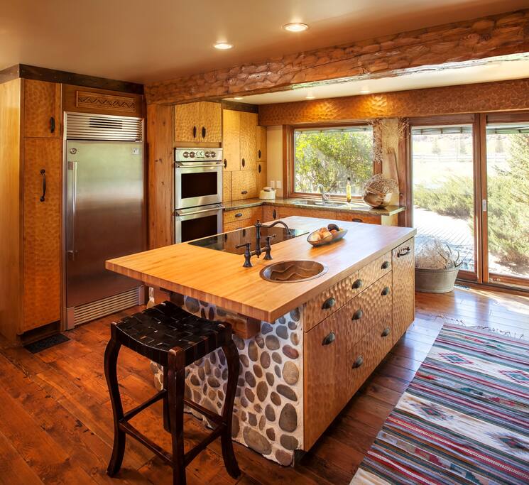 Gourmet kitchen
