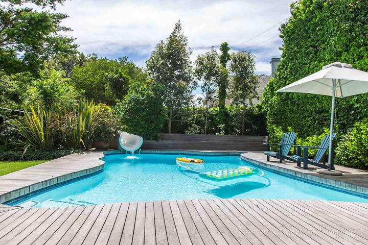 5 bedroom house with a supertube gallery image 4