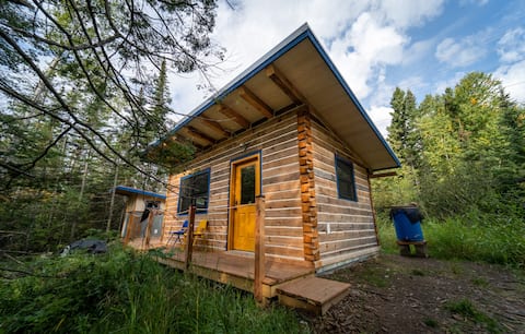 Mökki Dwelling by the Dock – 