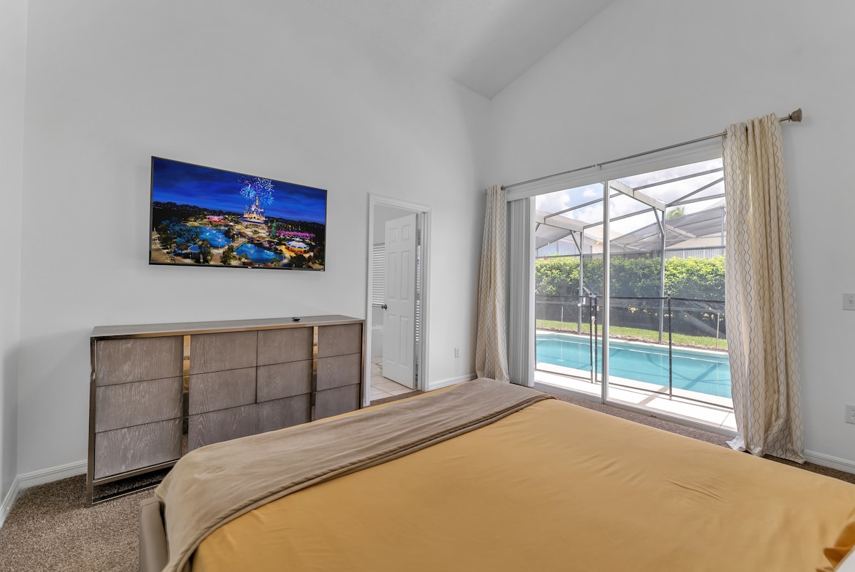 主卧……特大号床！ 