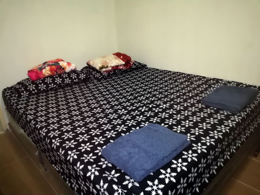 Room 1 (Queen)