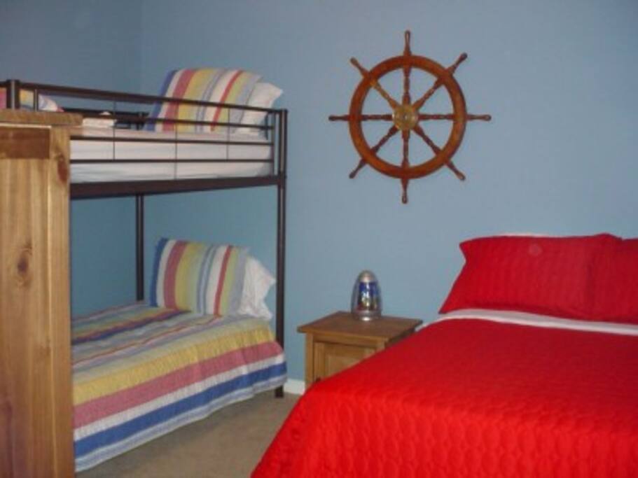 The Inn 109-Room 2