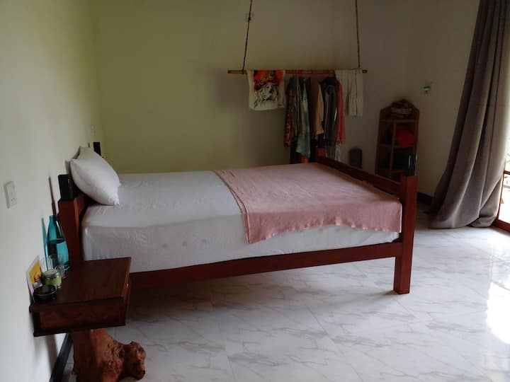 ಬೆಡ್‌ರೂಮ್ 4
