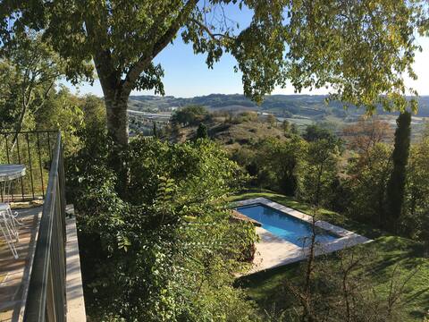 Hilltop Hideaway Château