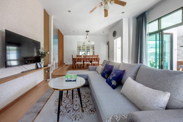 +4 Bed Closeby Patong + Families + Netflix + - 푸켓