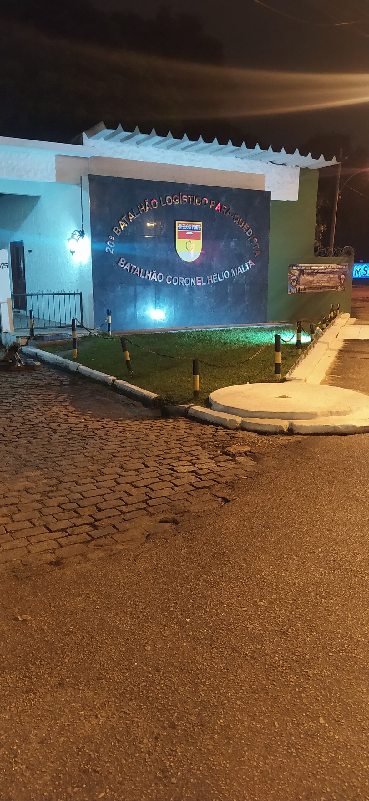 20 zoskokov volným pádom 