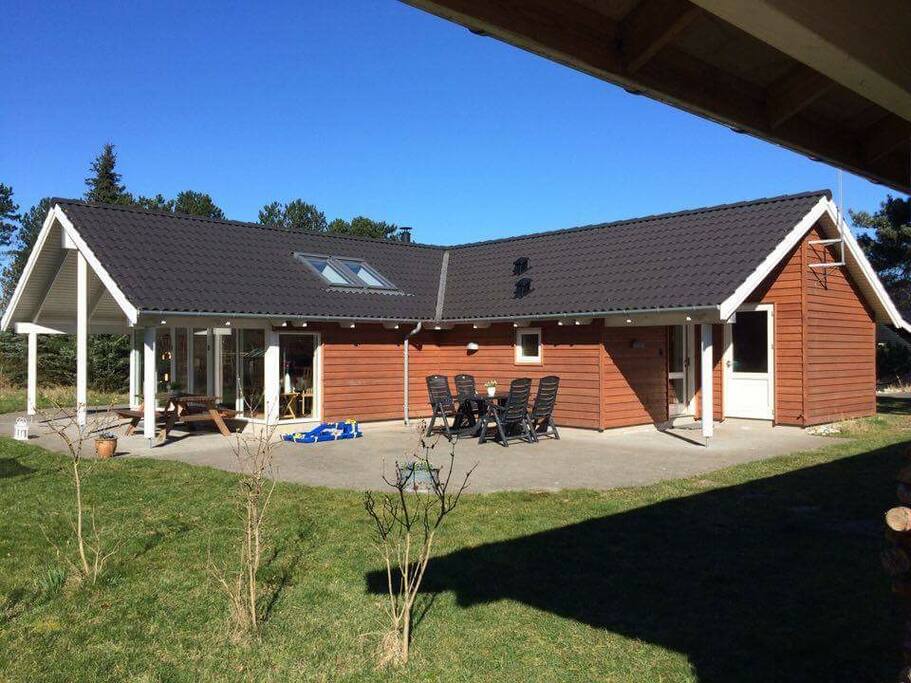 Huset set fra sydøst
