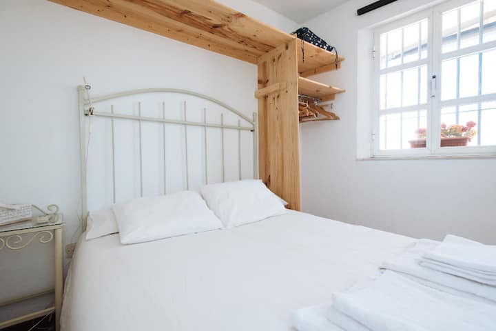 غرفة النوم 1