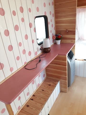 Caravanas Retro Reformadas Para Familias Con Ninos March 2021 Camper Rv In Sax Spain 1 Bedroom 2 Bathroom march 2021 camper rv in sax spain