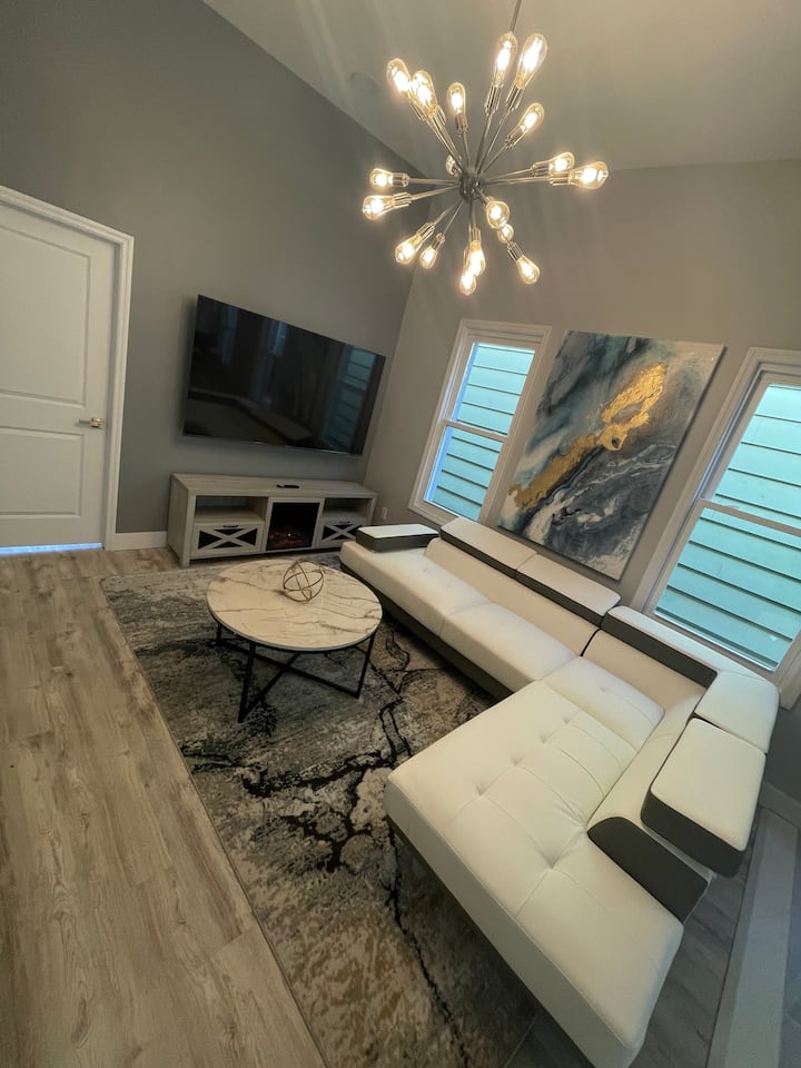 Beautiful 4 Bedroom Apartment Fully Renovated!!!!! - East Rutherford, NJ