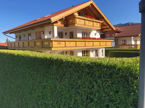 175 sqm apartment for 12 pers. with a mountain view