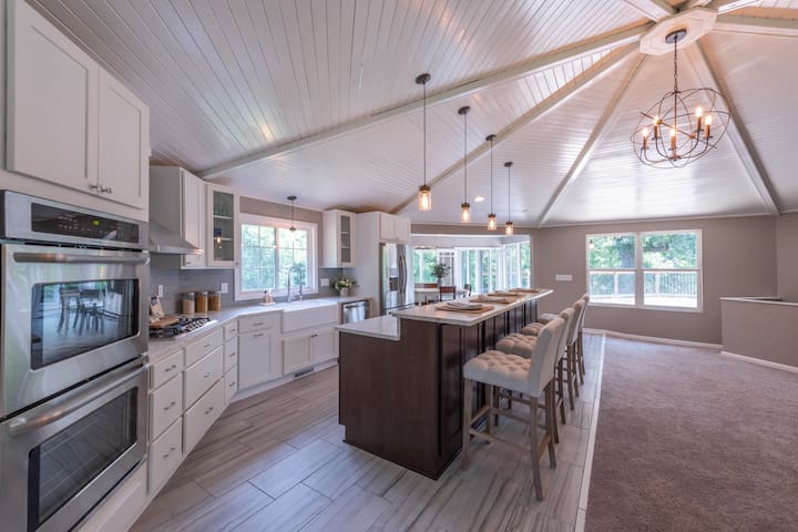 Radiant Riverfront Retreat gallery image 2