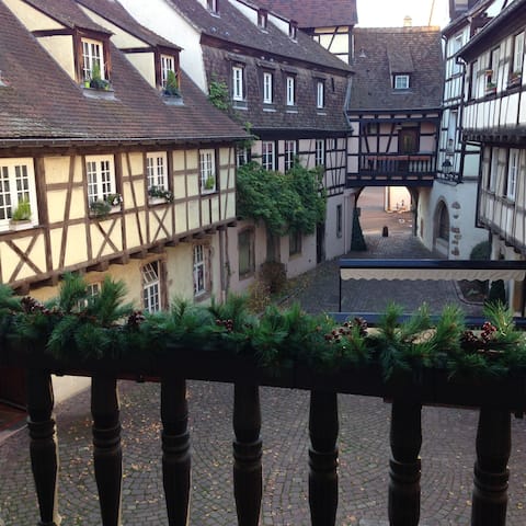 Top Airbnb: The old balcony - historical city center à Colmar