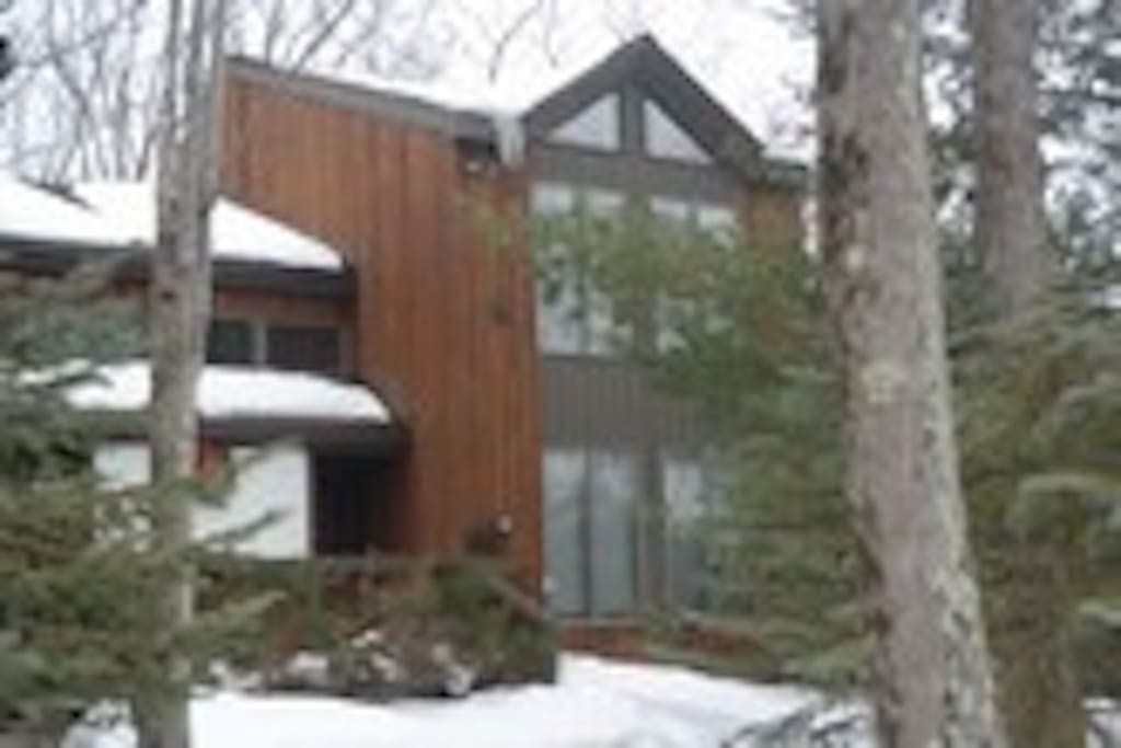 Snowy entrance to townhouse