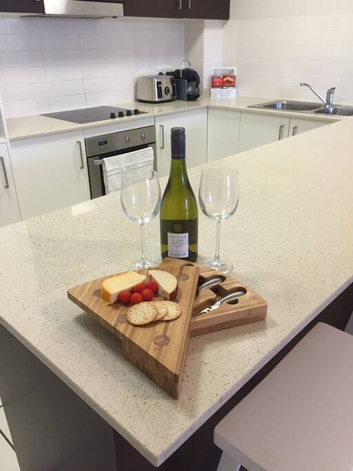 Large, spacious and fully equipped kitchen.