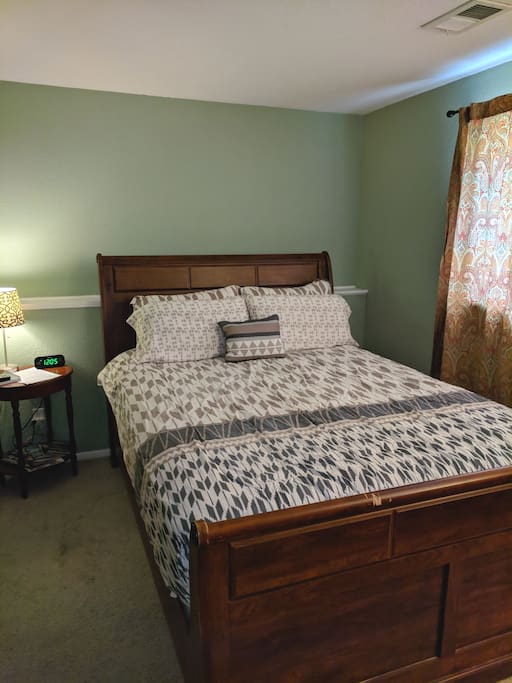 Bedroom 1 with Queen size bed