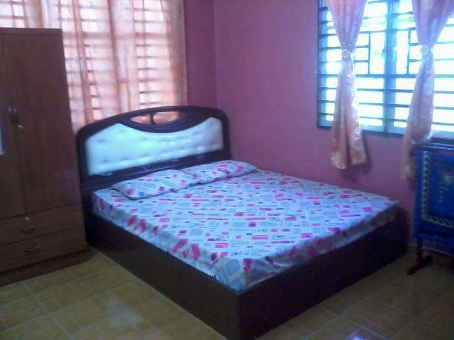 Bilik utama (aircond)