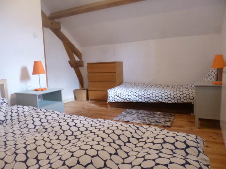 Ჩამბრე 2
საძინებელი 2
