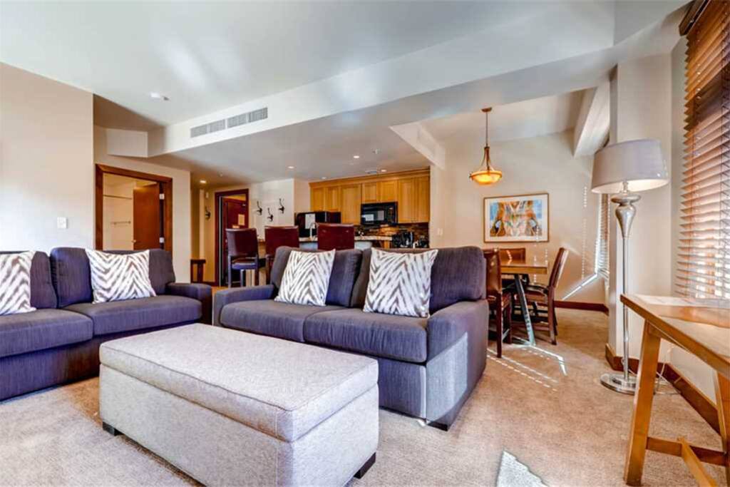 Sundial #316C Living Area