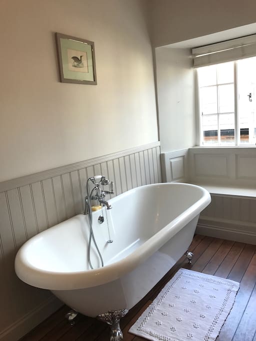 Main bathroom