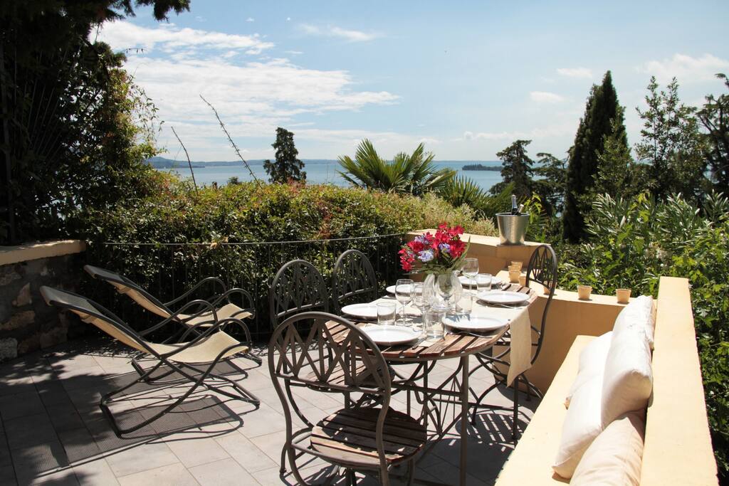Lake-view terrace