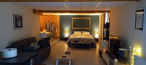 Cozy apartment with JACCUZI near Canal du Midi