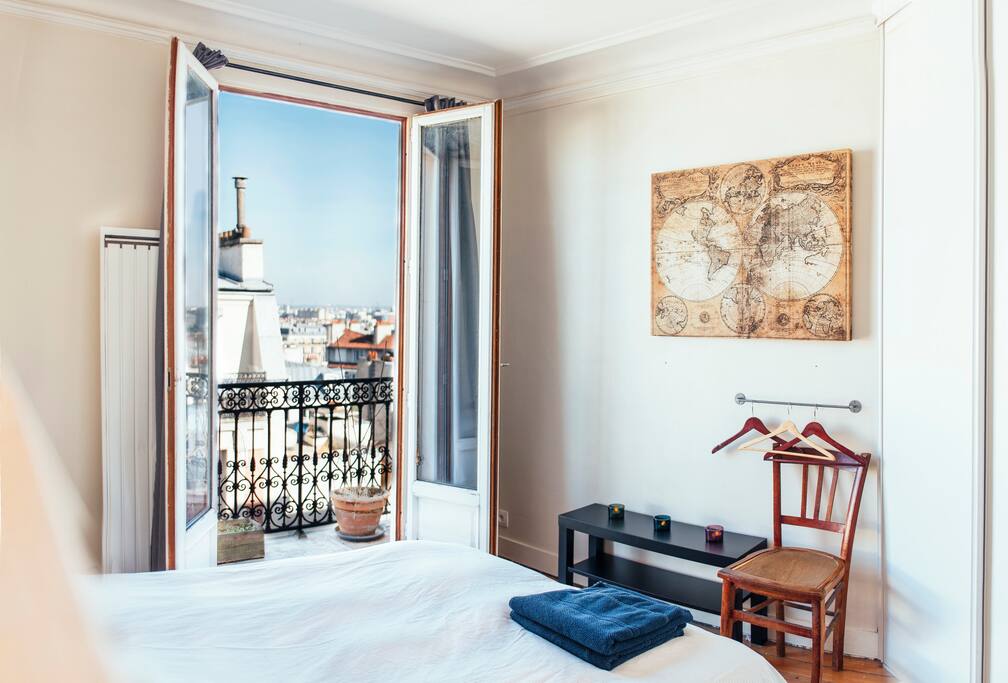Chambre avec balcon filant