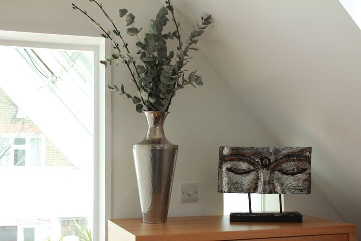 London – Zone 2 Clapham – 5 Bed House & Annex gallery image 5