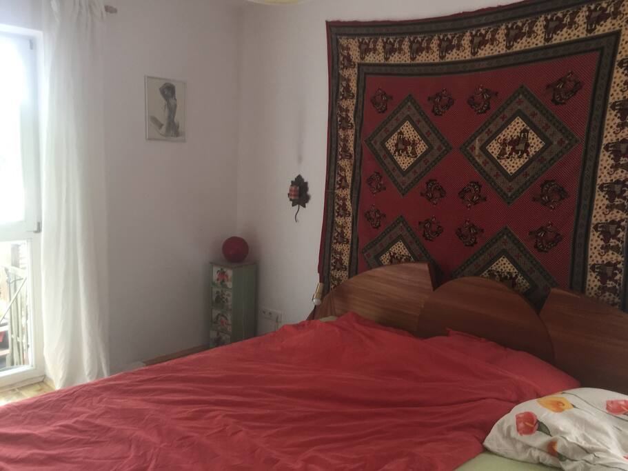 1.Schlafzimmer mit Riesenbett 2 x 2,40m