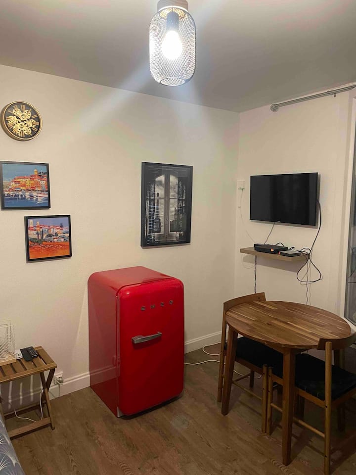 Beau Studio Au Nord De Paris - Paris