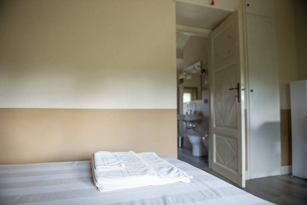 Vista dal letto della toilette