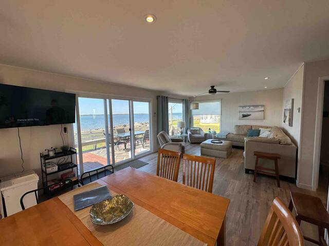 RELAXING Seaside cottage in Caraquet NB-Acadia gallery image 5