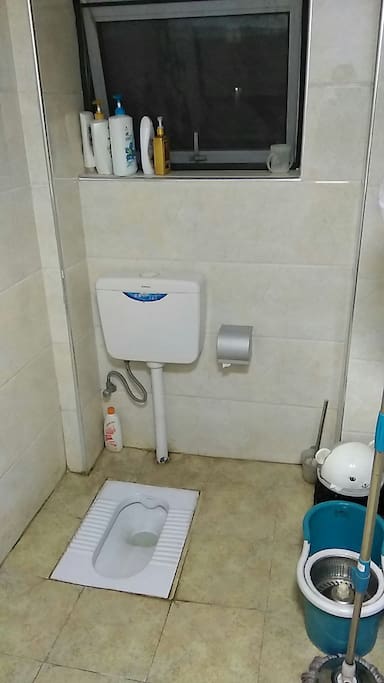 干净卫生的洗手间